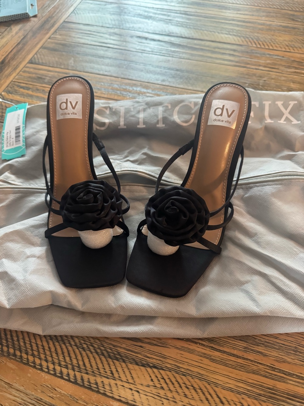 Dolce Vita DV Zelly Strappy Heels Black 8 nwts